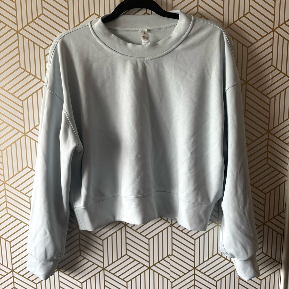 Lululemon Softstreme Perfectly Oversized Cropped Crew in very pale Blue size 6